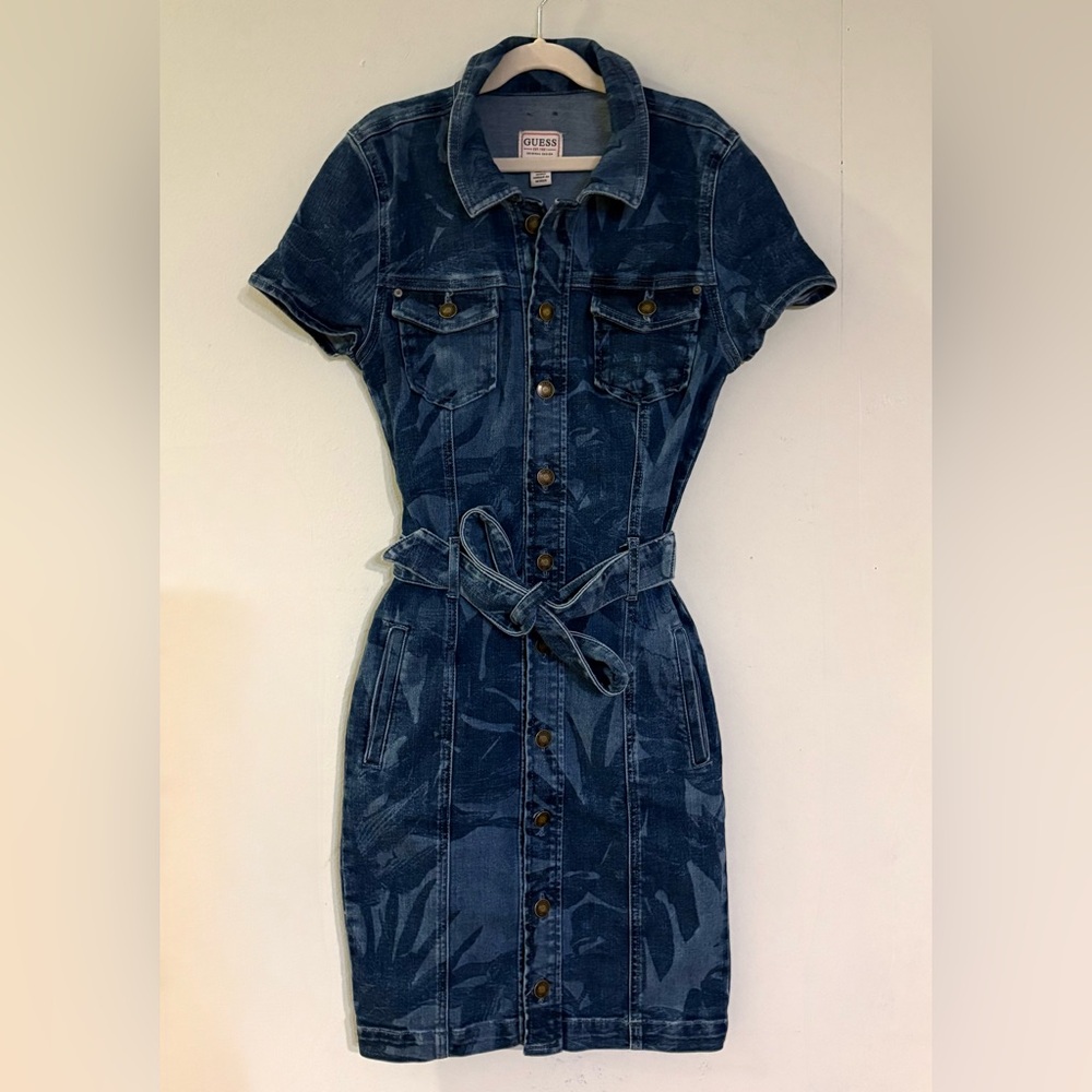 GUESS, Denim Belted Button Front Stella Mini Dress, Tropical Print, Size S - Picture 2 of 11